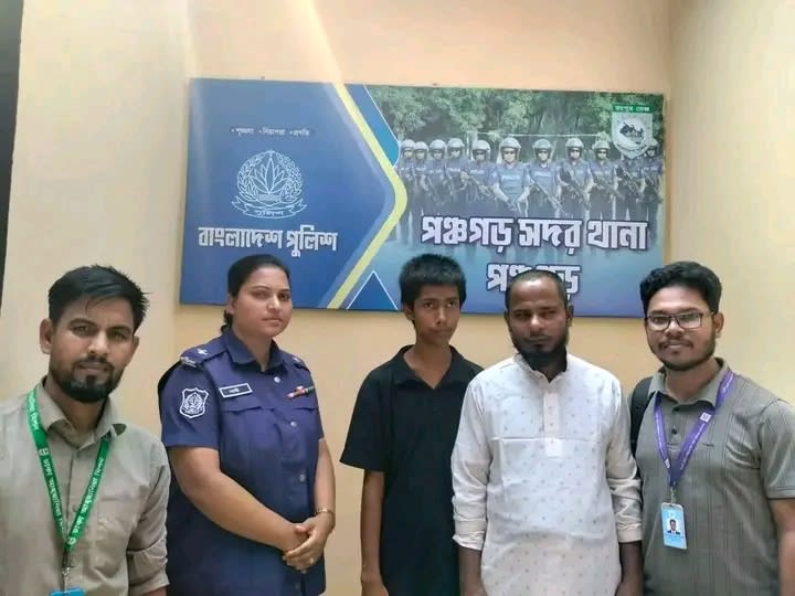 চট্টগ্রামের বাসিন্দা পরিচয়ে পঞ্চগড়ে ঘুরছিল রোহিঙ্গা তরুণ, আটক