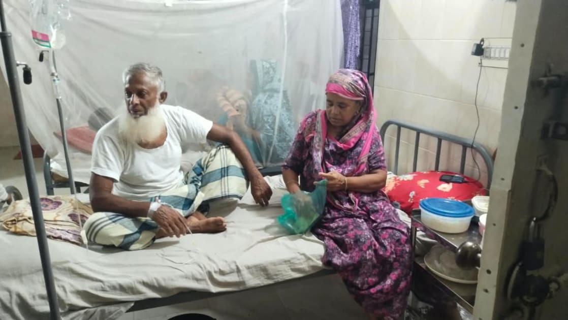 জেনারেটর আছে, জ্বালানি নেই: শেরপুর হাসপাতালে লোডশেডিংয়ে দুর্ভোগে রোগীরা