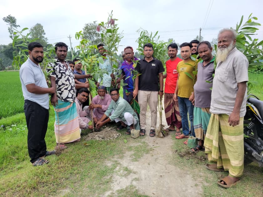 বগুড়ার শেরপুরে বৃক্ষরোপণ ও চারা বিতরণ