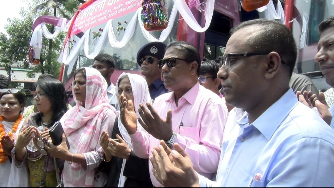 বগুড়ায় চালু হলো নারীদের জন্য বিশেষ বাস সার্ভিস