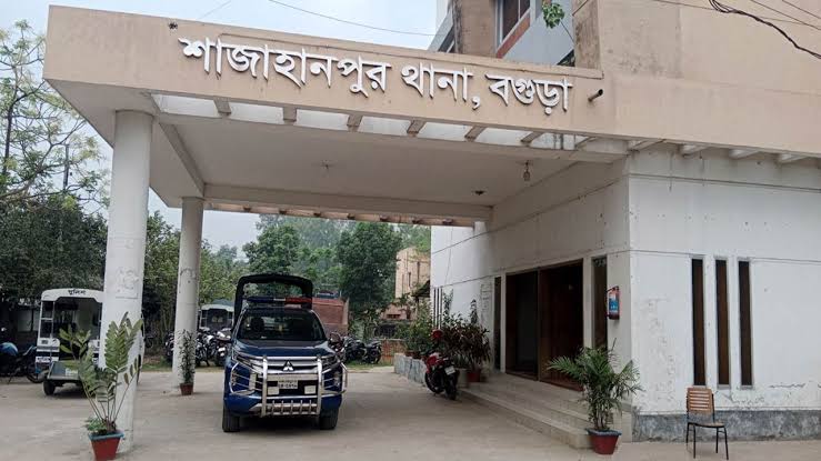 শাজাহানপুরে মোটরসাইকেল দুর্ঘটনায় দুই যুবক নিহত