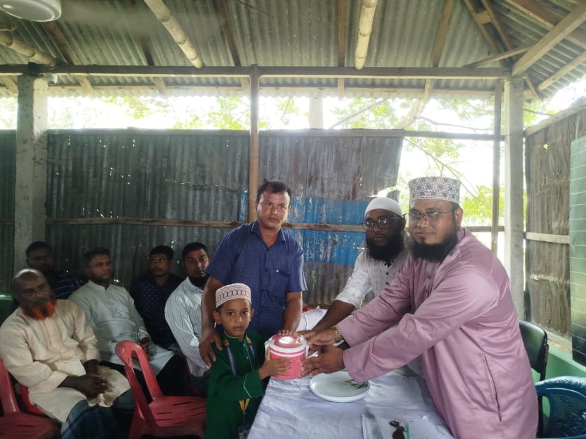 রাজারহাটে দ্বিতীয় সাময়িক পরীক্ষায় কৃতিত্ব, ২১ শিক্ষার্থীকে পুরস্কৃত
