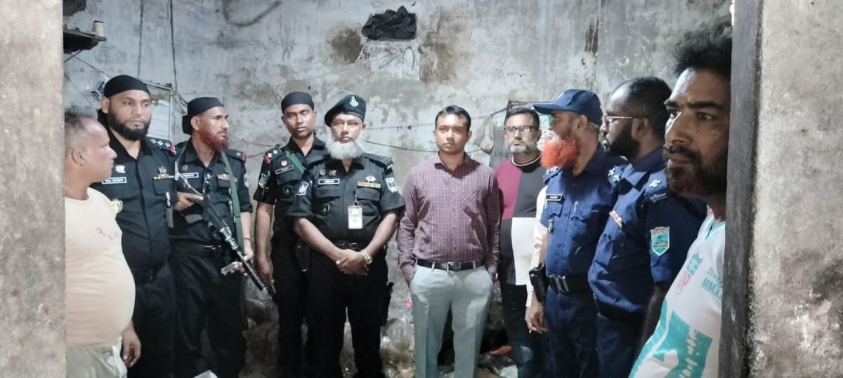 বগুড়ায় ‘মুসলিম বেকারী’তে ভোক্তা অধিদপ্তরের অভিযান, ২০ হাজার টাকা জরিমানা
