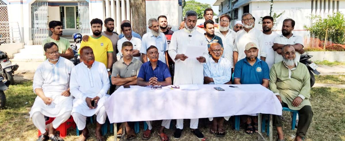 তালোড়া আলতাফ আলী উচ্চ বিদ্যালয়ের নির্বাচন স্থগিত করার প্রতিবাদে প্রার্থীর সংবাদ সম্মেলন