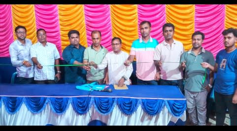 শেরপুরে শারদ সংগীতানুষ্ঠানের উদ্বোধন করলেন পূজা উদযাপন পরিষদের নেতৃবৃন্দ 