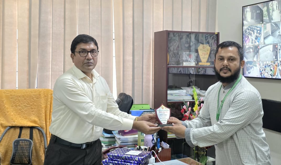 HSTTI রাজশাহীতে ২১ দিনের শিক্ষক প্রশিক্ষণে দ্বিতীয় স্থান অর্জন করেছেন জাহিদুল ইসলাম
