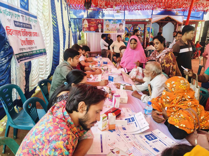 সিংড়ায় দুর্গাপূজা উপলক্ষে ৩ হাজার রোগীকে বিনামূল্যে চিকিৎসাসেবা