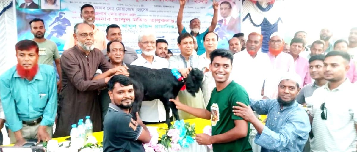 দুপচাঁচিয়ায় শহীদ জিয়া স্মৃতি ফুটবল টুর্নামেন্ট ফাইনাল খেলা অনুষ্ঠিত