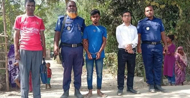 সাঘাটায় অবৈধভাবে বালু উত্তোলনের সময় অভিযান, কাঁকড়া চালকের কারাদণ্ড